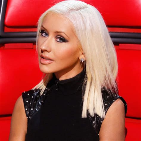 Christina Aguilera Shows Off Slim Body On The Voice E Online