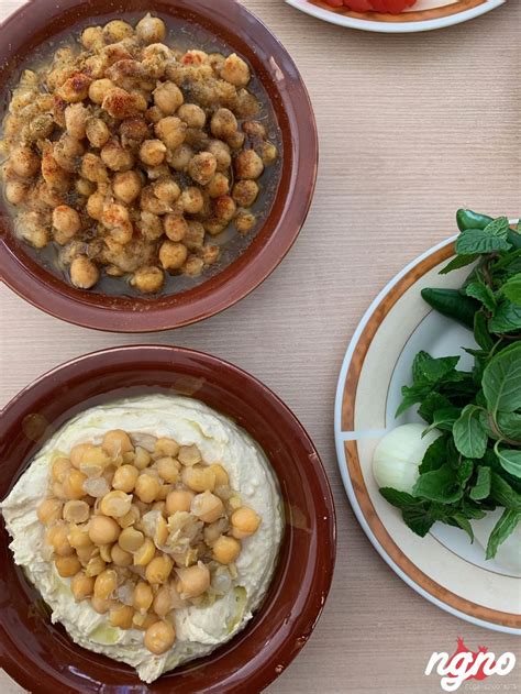 Je suis née au liban et j'y ai vécu jusqu'à mes 24 ans. Foul, Hummus, Balila, Fatteh and Bayd b Awarma: From Beirut to Jounieh :: NoGarlicNoOnions ...