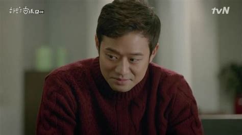Oh yoon seo (yoo in na) is a popular actress who is known primarily for one day, oh youn seo learns that a famous screenwriter wants her to play the lead role as a legal assistant in his drama series. Heart to Heart: Episode 4 » Dramabeans Korean drama recaps