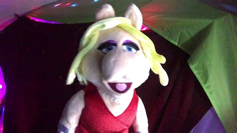 Miss Piggy Sings Respect Youtube