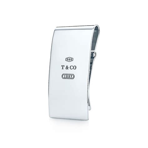 Why not add your initials? Tiffany 1837® money clip in sterling silver with a hinge. | Tiffany & Co.