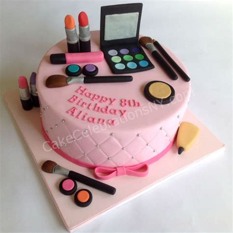 Voir plus d'idées sur le thème gâteau maquillage, gateau this cake was made for my lovely god daughter! Makeup Birthday Cake | Cake Celebrations