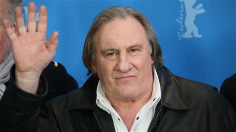 Gérard Depardieu Ma Caressé Le Sein Une Victime Présumée Sort Du Silence