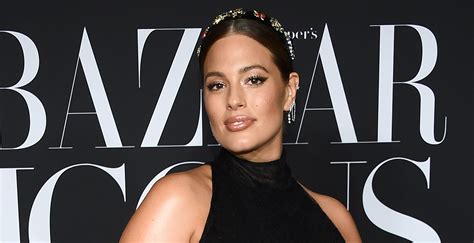 Ashley Graham Shows Off Growing Baby Bump In Nude Selfie Ashley