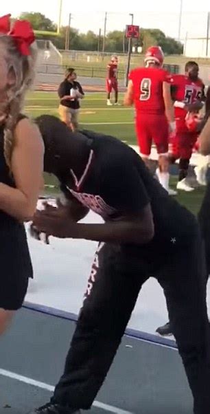 Texas Cheerleader Becomes Internet Sensation With Sassy Routine Daily Mail Online