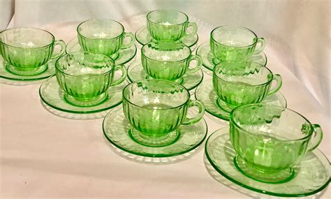 Vintage Green Depression Glass Tea Coffee Cups And Saucers Set Of Nine