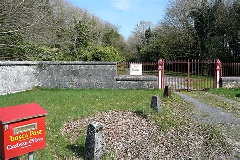 Castle Ellen © Graham Horn Cc By Sa20 Geograph Ireland