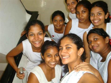 Sri Lankan School Girls 4 Sri Lankan And Desi Indian Girls