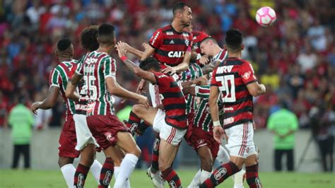 Flamengo vs fluminense prediction comes ahead of the important brazilian serie a showdown on thursday, january 7. Flamengo x Fluminense, crônica de jogo, Brasileirão Série ...