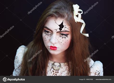 How To Make Porcelain Doll Makeup Saubhaya Makeup