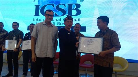 Rumah Zakat Raih Penghargaan Icsb Indonesia Presidential Award 2018