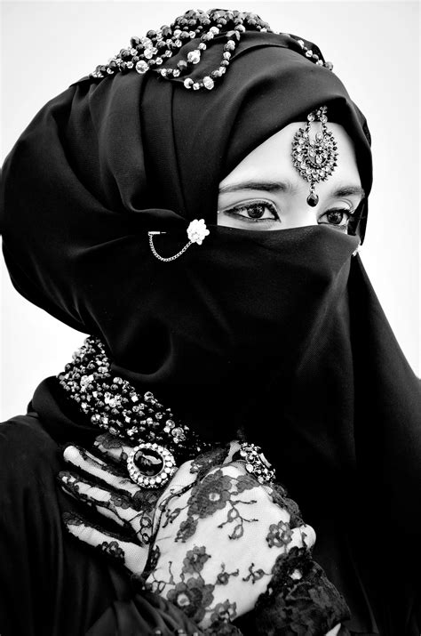 Pin By Rivka Sajida Paige Davis On Modest Fashion Niqab Arabian