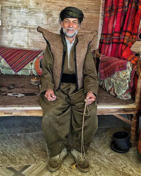 lovely kurdish man in traditional attire from uraman takht kurdistan iran kultur mensch