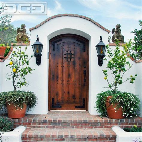 Pin By Za Arus On Entrance Spanish Style Doors Spanish Style Homes