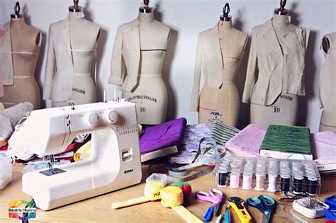 Difference Between Accessory Designing And Fashion Designing Hamstech