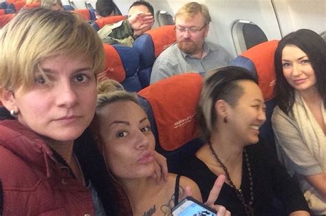 Two Women Kissed On A Plane To Piss Off Russias Leading Anti Lgbt Lawmaker