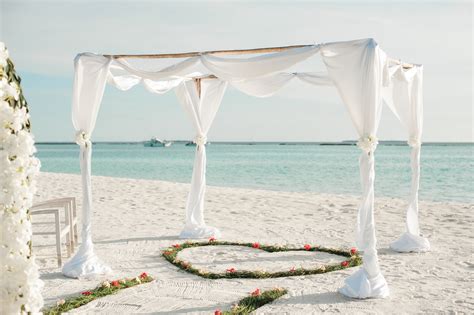 Beautiful Beach Backdrop Wedding Beach Designs For An Unforgettable