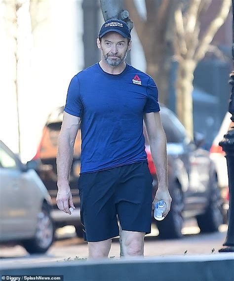Хью́ майкл дже́кман — австралийский актёр, певец и продюсер. Hugh Jackman was seen getting in his first workout of 2020 ...