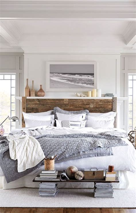 The natural light really brings out the beauty of the wood grain on this bed 😍. Simply Wright: Modern Beach Guest Room Inspo