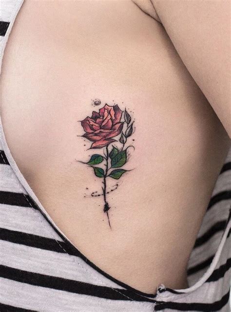 43 Tatuajes De Flores Que Te Encantarán