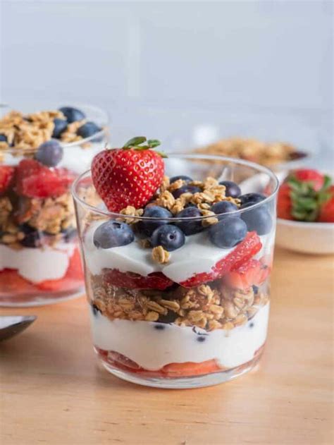 fruit and yogurt parfait feelgoodfoodie