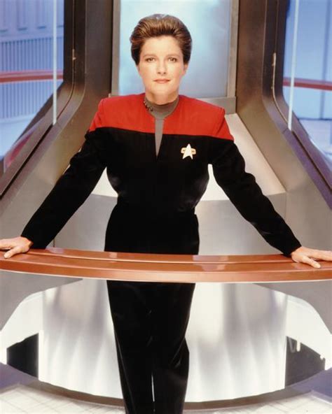 Star Trek Voyagers Kate Mulgrew Wants To Reprise Janeway Role As Trek