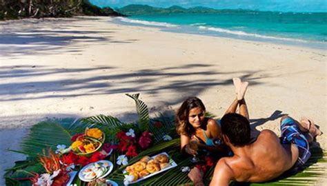 honeymoon beach turtle island fiji adventugo