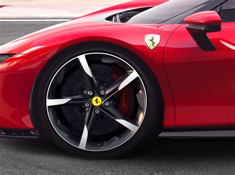 Just take a glance the ferrari f8 tributo and sf90 stradale cockpits side by side. Ferrari SF90 Stradale (2020): Alle Infos zum 1.000 PS ...