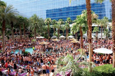 Fifteen Years Ago Rehab At The Hard Rock Hotel Changed Las Vegas Pool
