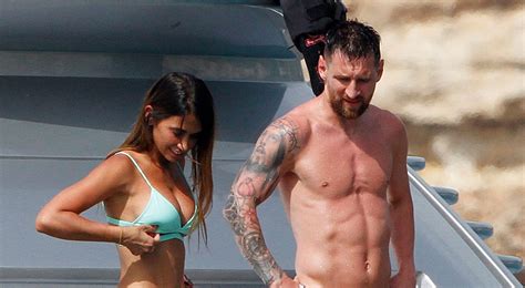 Lionel Messi Spotted Enjoying A Yacht Day With Wife Antonela Roccuzzo And Friends Trendradars