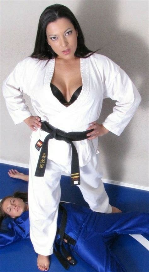 Pin By James Colwell On Karate Girl Women Karate Martial Arts Women Martial Arts Girl