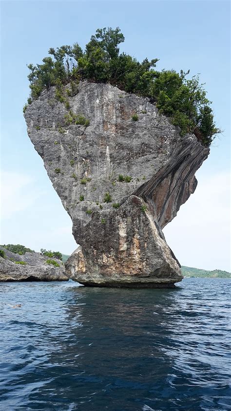 Gray Rock Formation Middle Body Water Rock Sea Island Coast