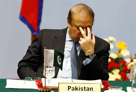 nawaz sharif steps down as pakistan pm after court disqualifies him over panama papers leak case