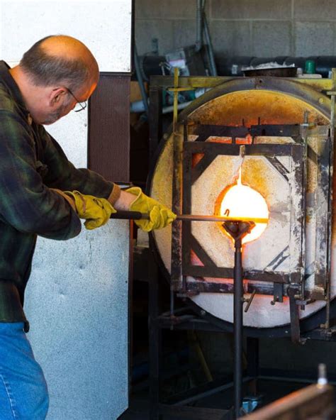 The Art Of Glassmaking Feltmagnet