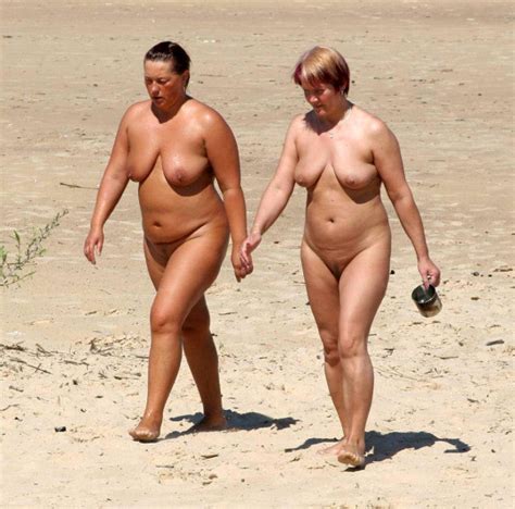 Nude Beach Matures Posing Nude Thematurepornpics Com