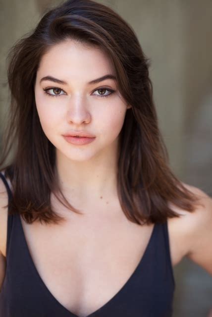 Madelyn Cline Actress From Stranger Things Beauty Hair Most