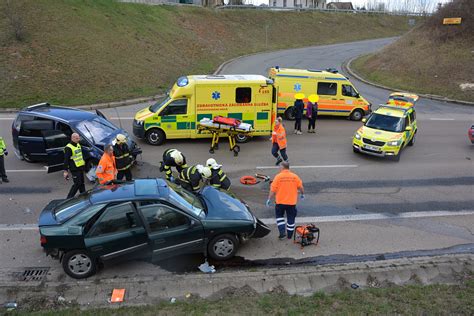 Tragická Dopravní Nehoda Na Obchvatu Hrdlořez U Mladé Boleslavi PoŽÁrycz Ohnisko žhavých