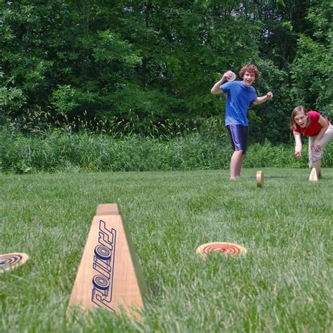 Top 10 Backyard Party Games For All Ages Diy Outdoor Games