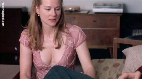 Laura Linney Nude Porn Pic