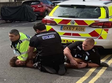 Sussex Police Officers Pin Man On Road As He Shouts ‘i Cant Breathe The Independent The