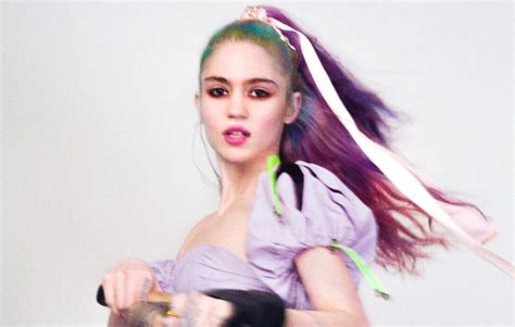 Grimes Reveals To Her Fans That She Was Diagnosed With Covid 19