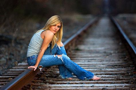 For Those Who Insist On Train Tracks Photography Senior Pictures Senior Girl Poses Train