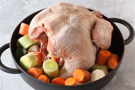 Kippenbouillon Van Een Soepkip Maken Vlakbij De Molen Recept