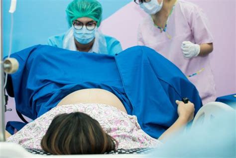 C Section Vs Natural Birth What You Need To Know To Choose Smg Women S Health