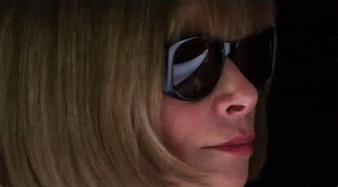 Ana Wintour Gifs Find Share On Giphy