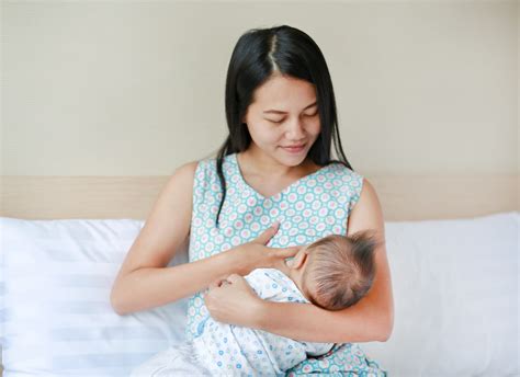 Posisi Menyusui Bayi Yang Benar Agar Bayi Nyaman Morula Ivf