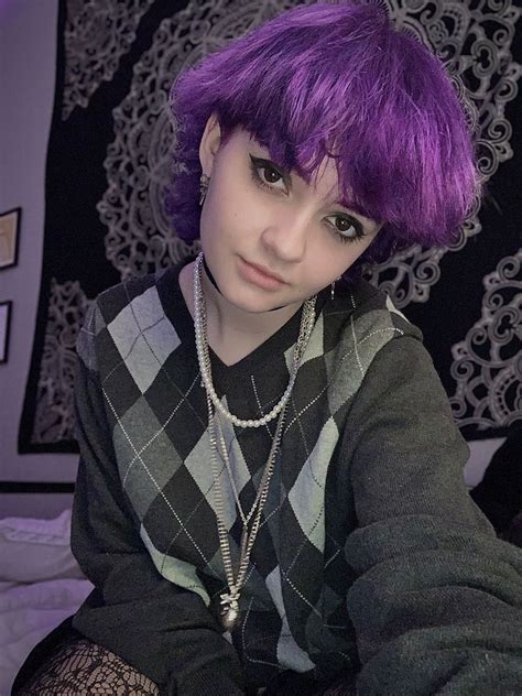 Purple mullet in 2022 | Short purple hair, Androgynous hair, Hair inspo color