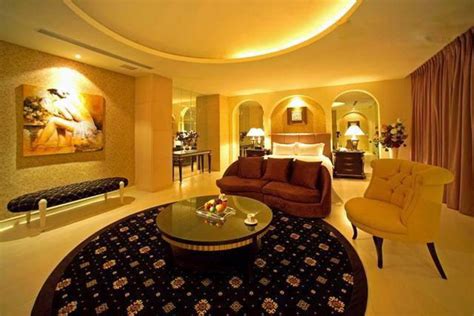 Interior Decoration Of 2012 To 2013 Aishwarya Rai Bedroom Pic