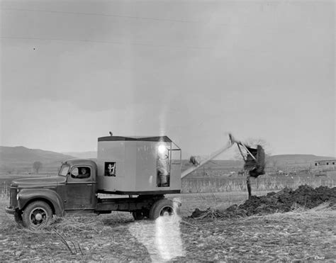Quick Way Truck Shovel Company In World War Two