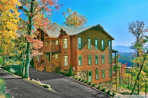 It features 1 bedroom with a queen size bed and jacuzzi, a full bath, kitchen and a great room with a. 12 Bedroom, Sleeps 56, A VIEW FOR ALL SEASONS by Large ...
